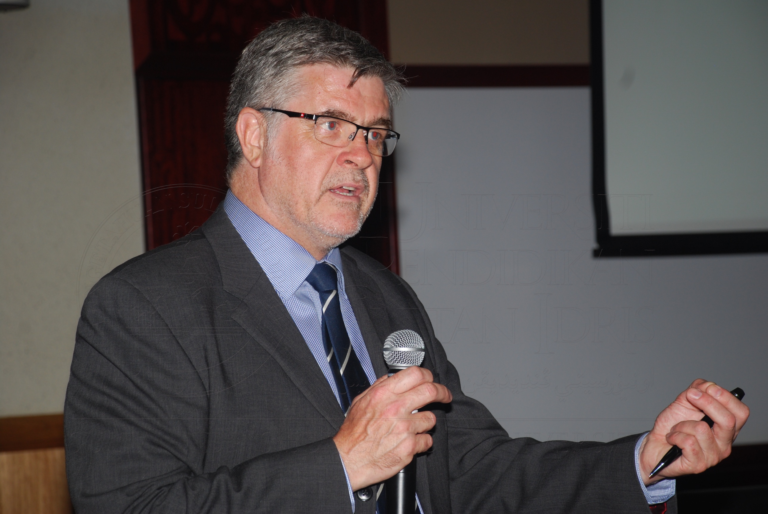 PRO15 134 LOI DSC 0682